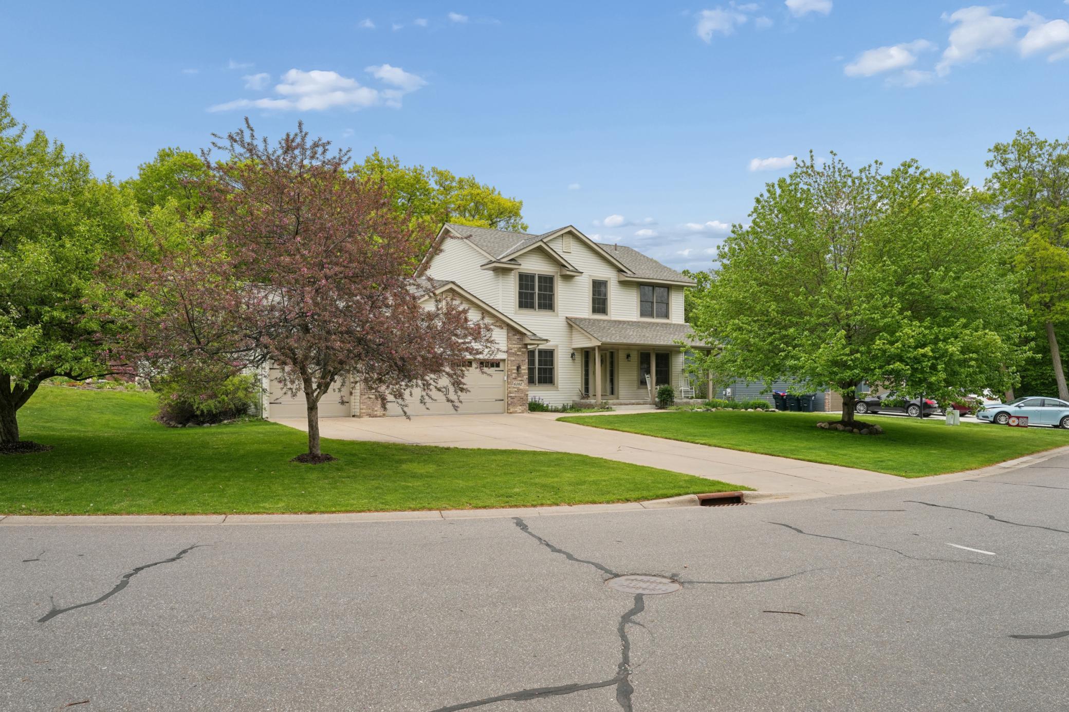 6102 Wildwood Way - Monticello
