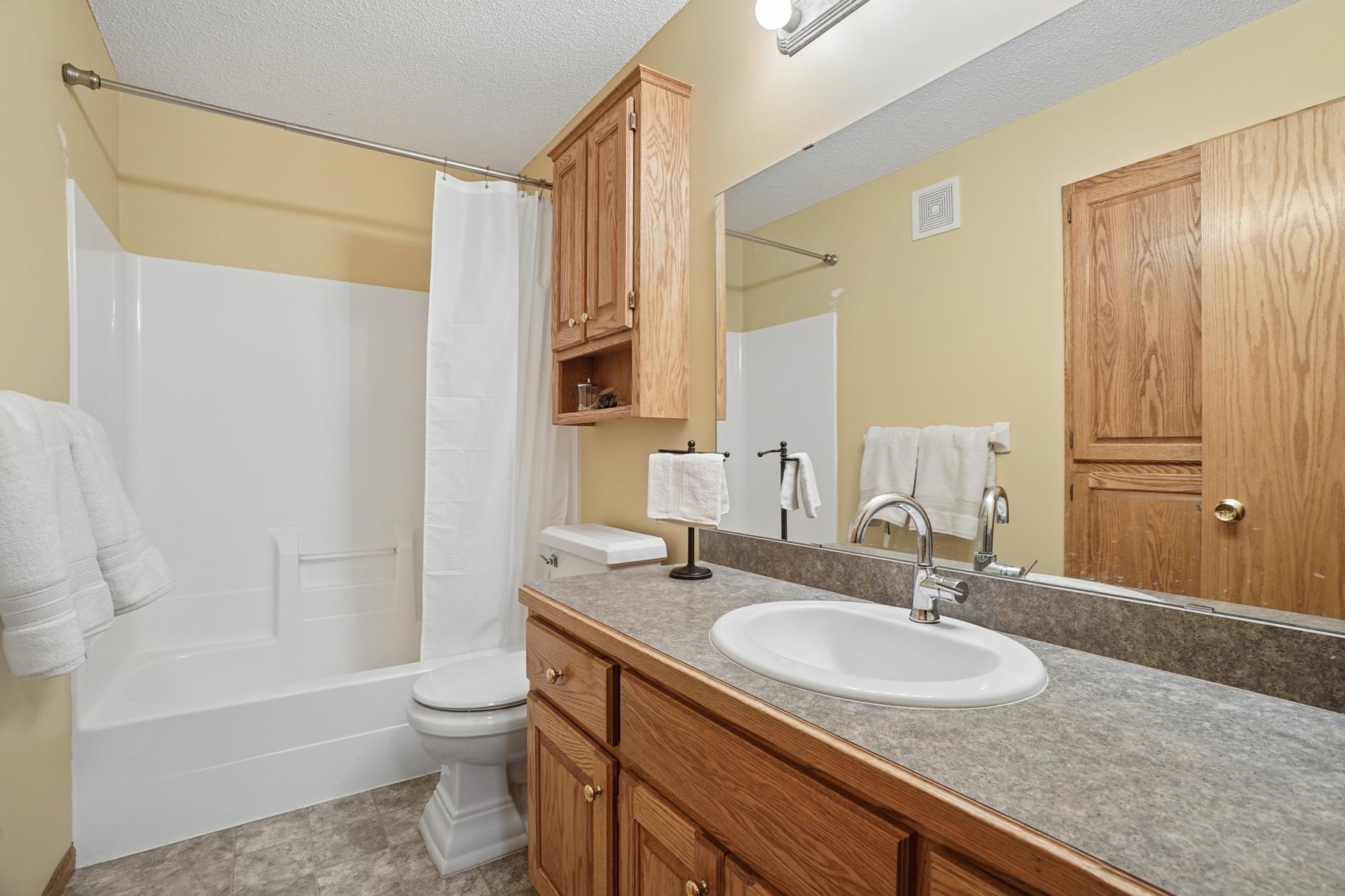 Upper Level Full Bath