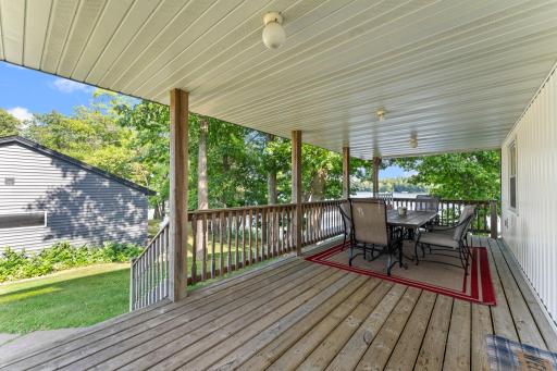 Large beautiful patio right off the kitchen overlooking Big Pine Lake