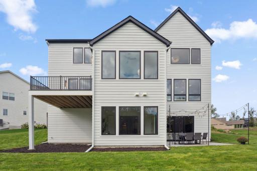 Rear Exterior & Deck