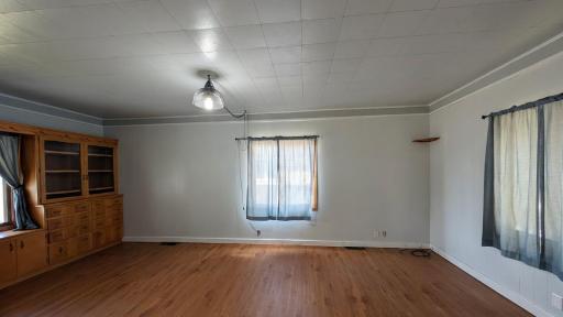 409 S 6th Street, Montevideo, MN 56265