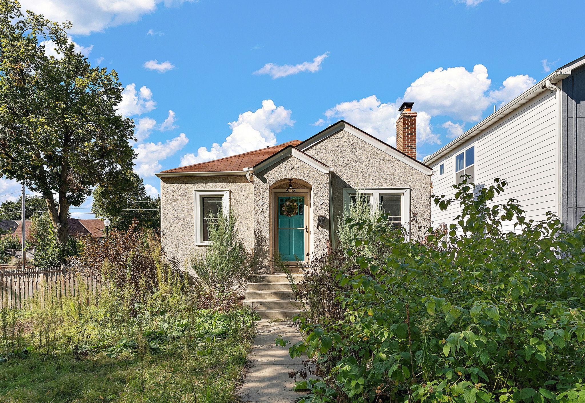 Property photo for 4252 Oakland Avenue, Minneapolis, MN 55407