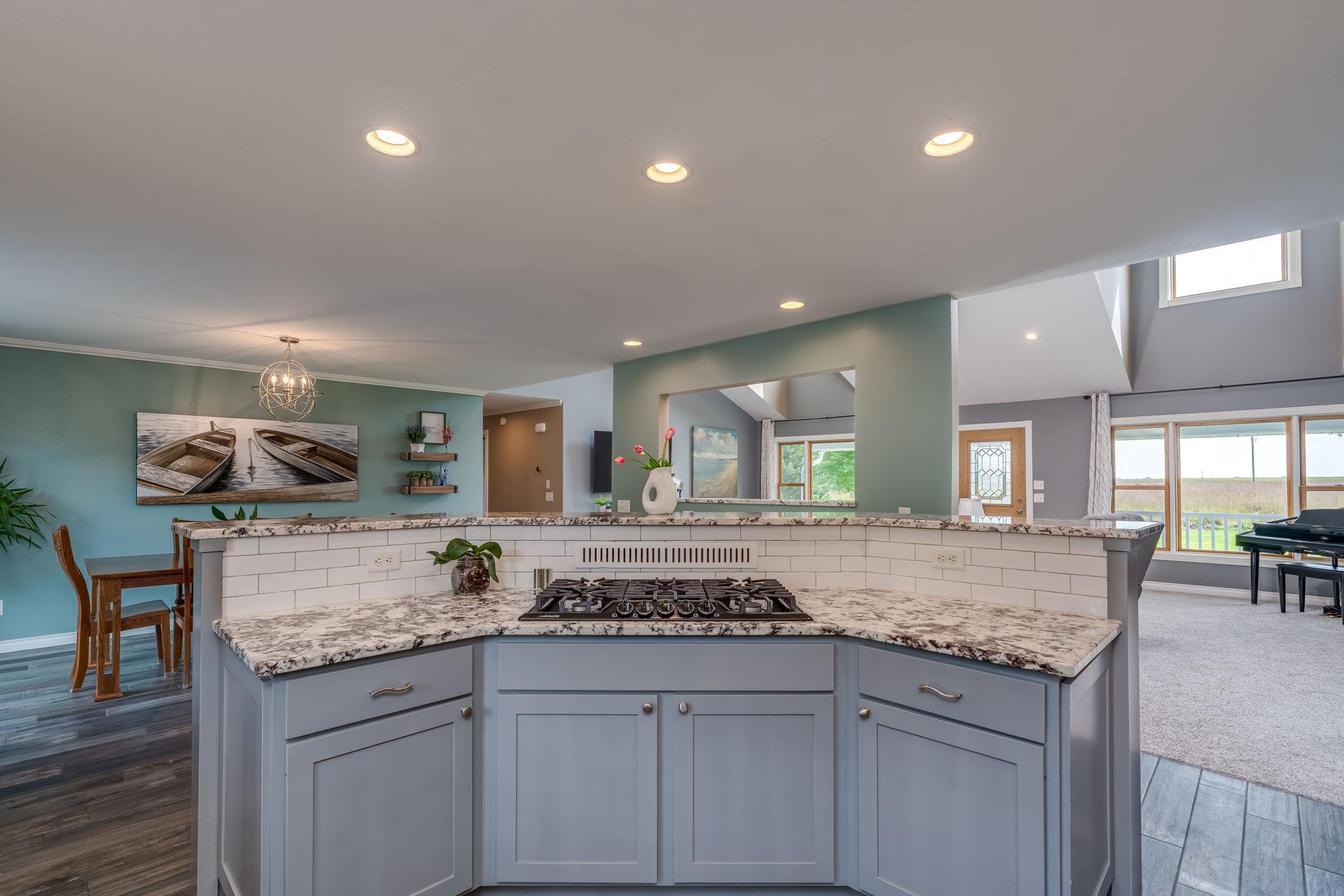 24-web-or-mls-18500-510th-ave.jpg