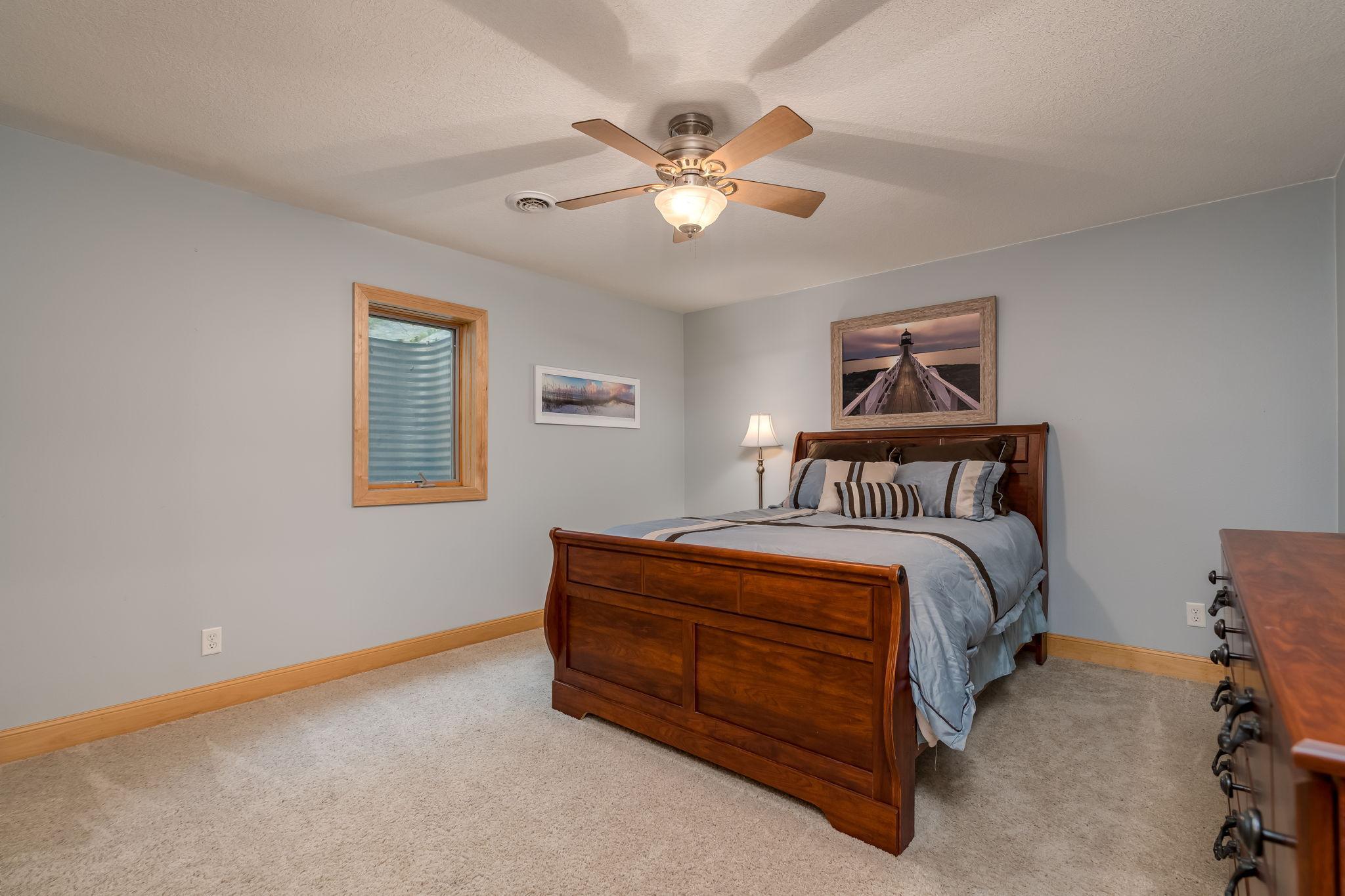 48-web-or-mls-18500-510th-ave.jpg