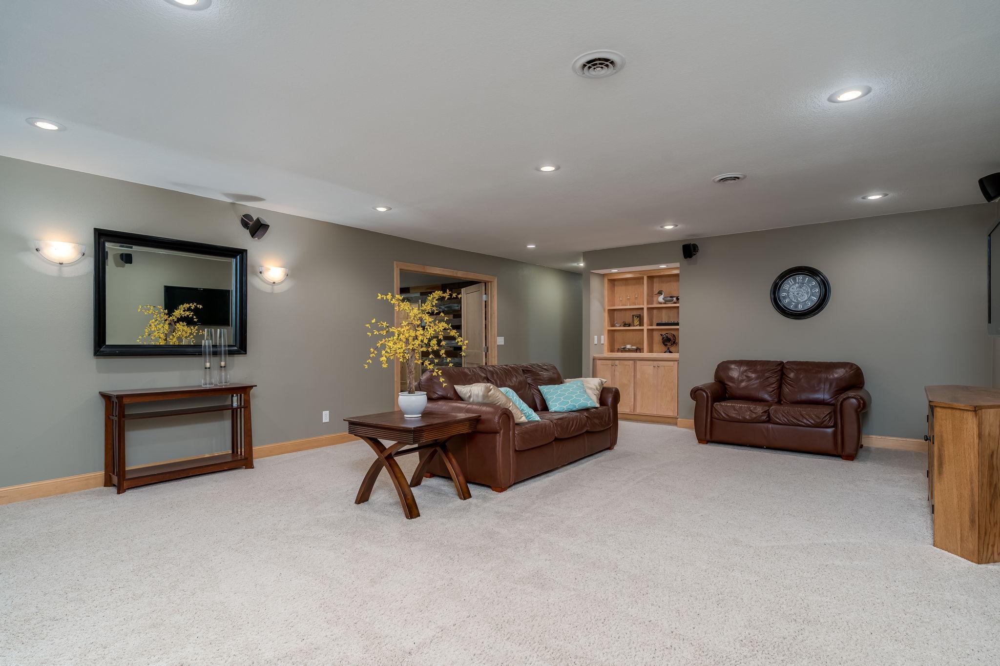 42-web-or-mls-18500-510th-ave.jpg