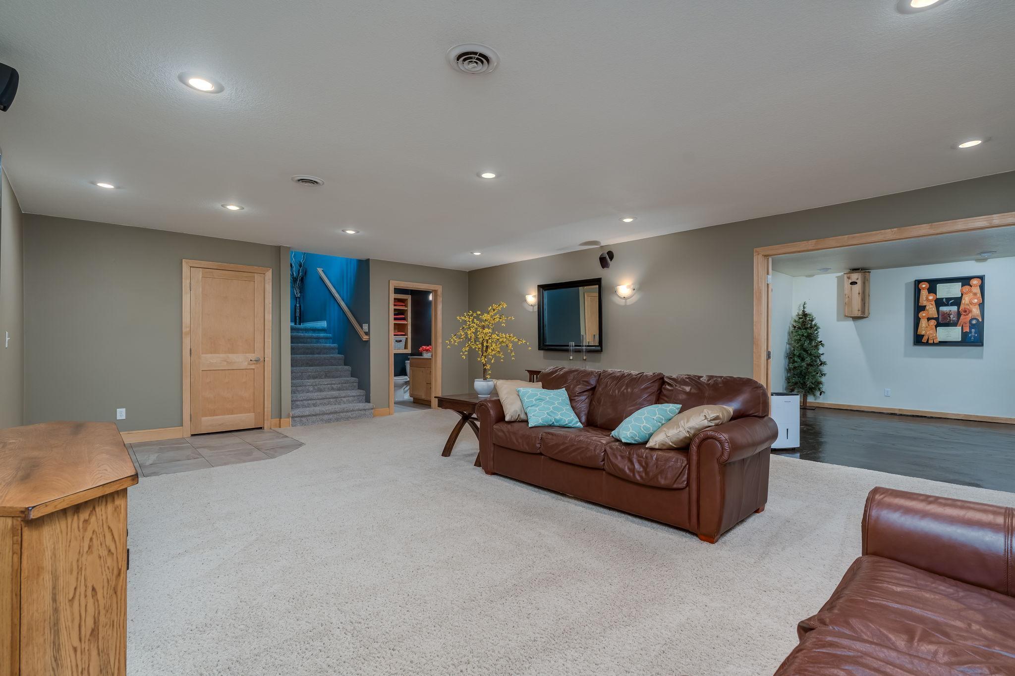 43-web-or-mls-18500-510th-ave.jpg