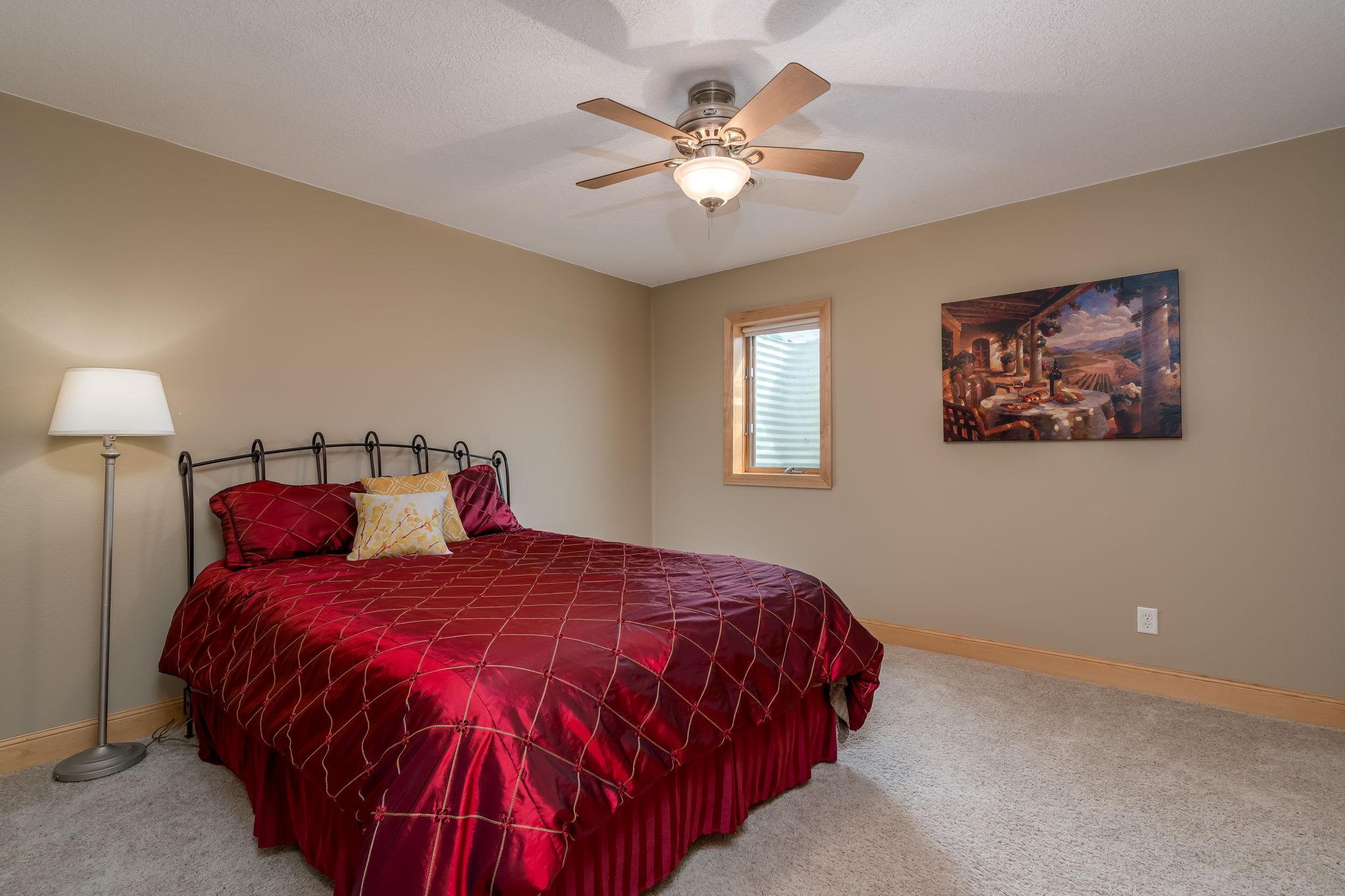 46-web-or-mls-18500-510th-ave.jpg