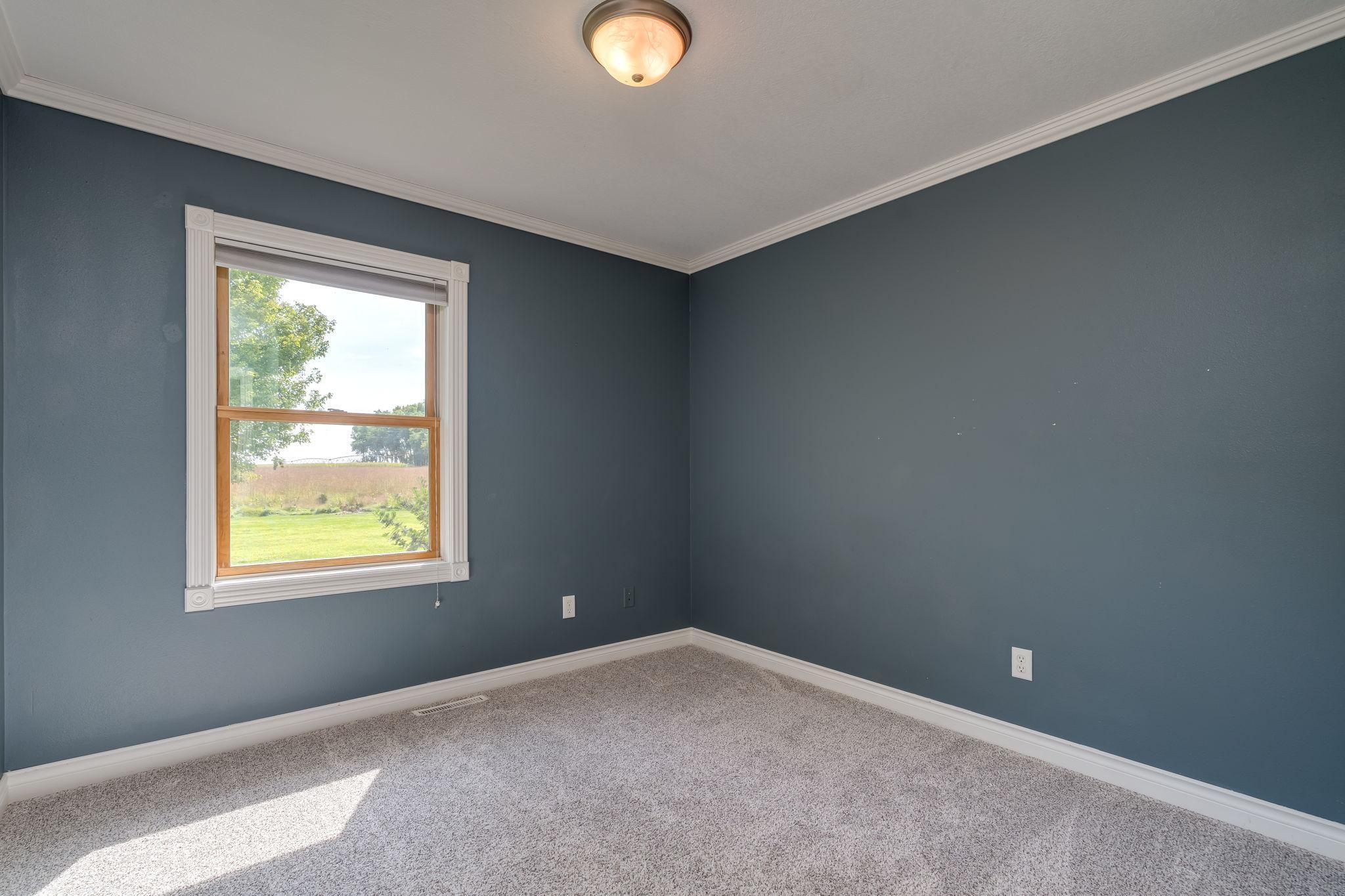 31-web-or-mls-18500-510th-ave.jpg