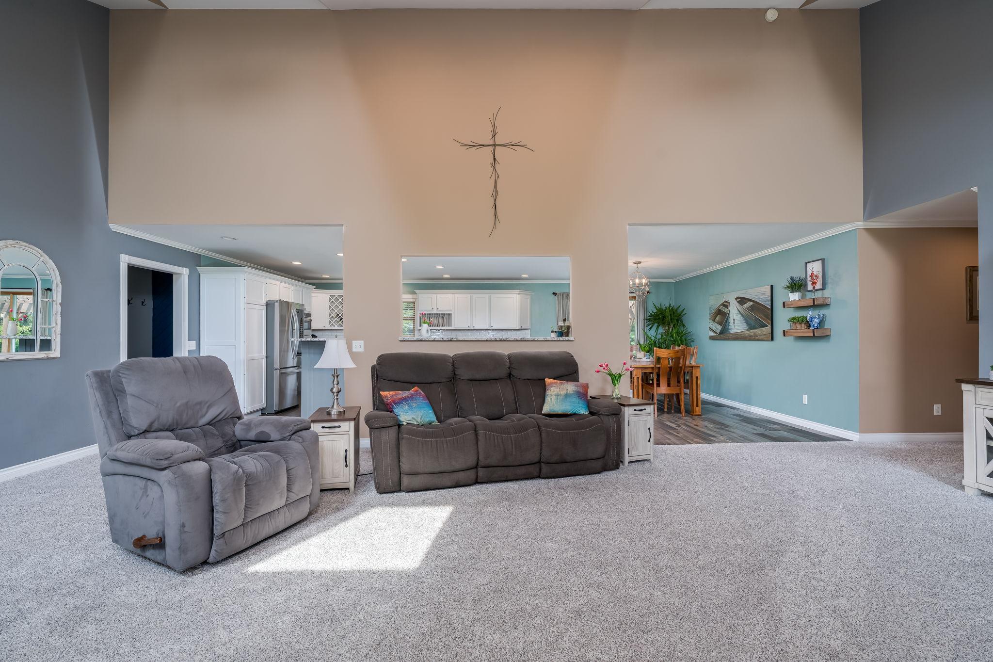 16-web-or-mls-18500-510th-ave.jpg