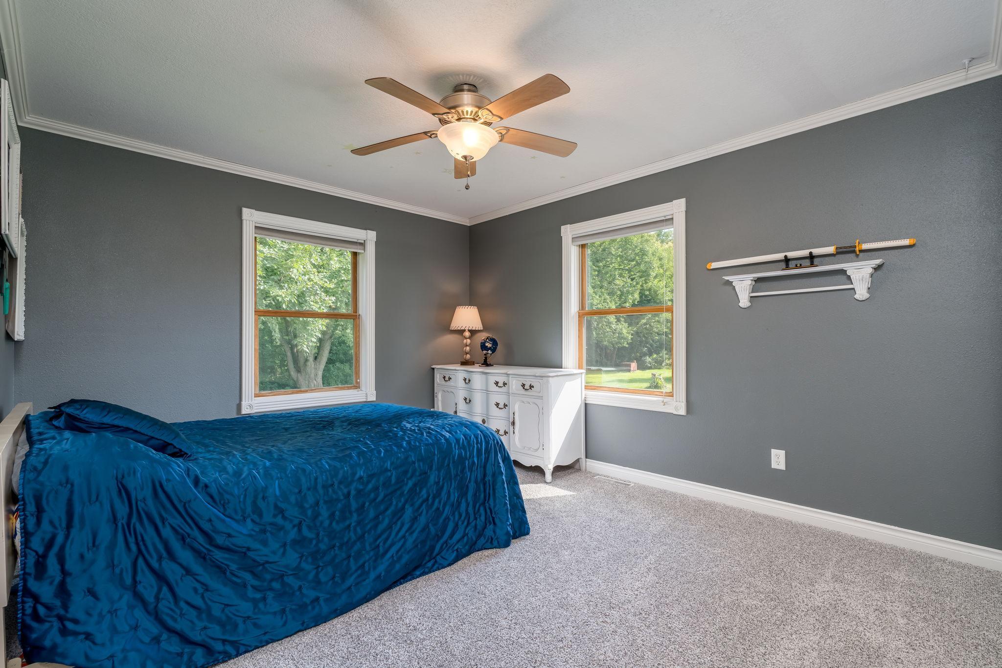 33-web-or-mls-18500-510th-ave.jpg
