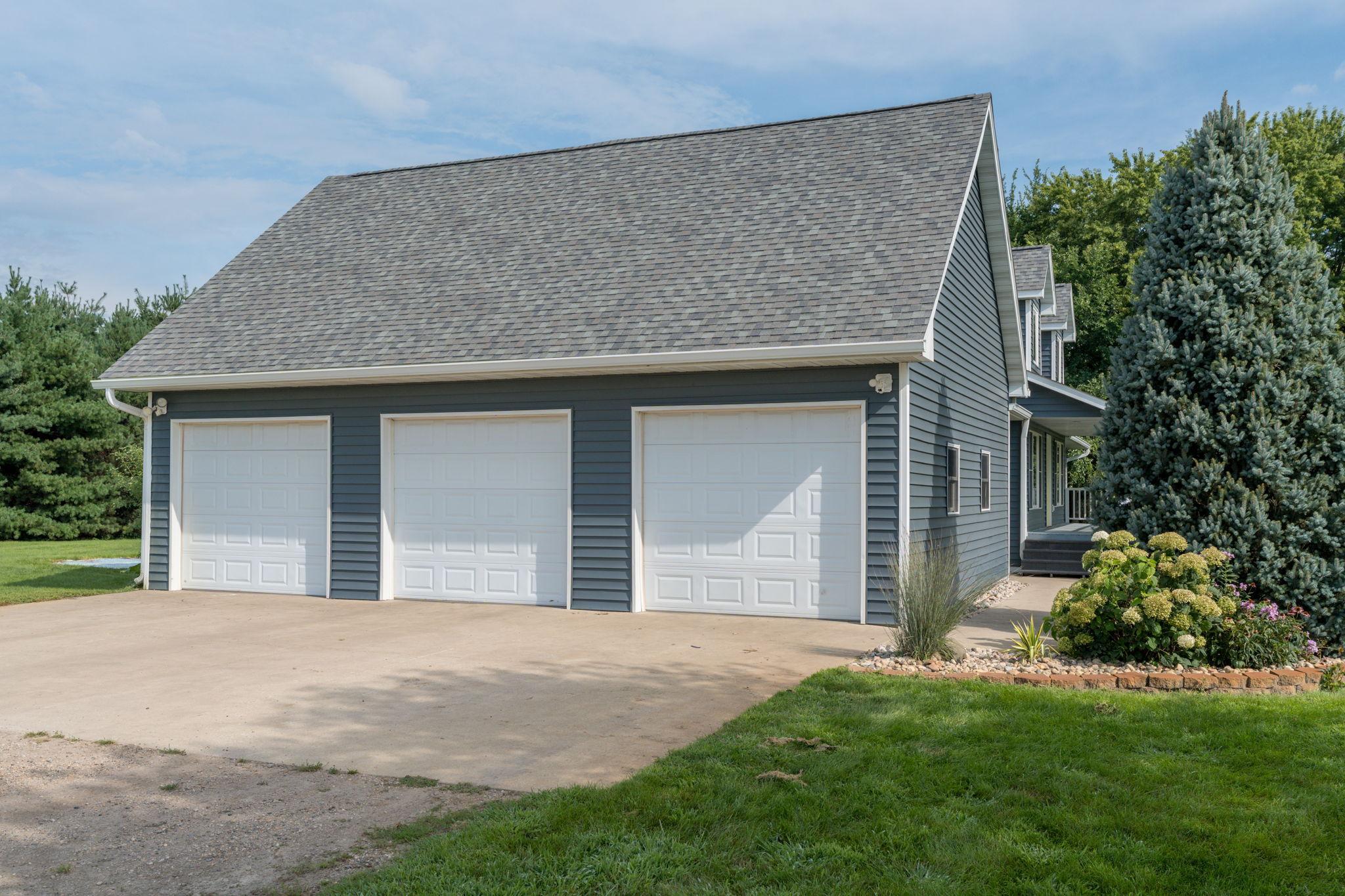 61-web-or-mls-18500-510th-ave.jpg
