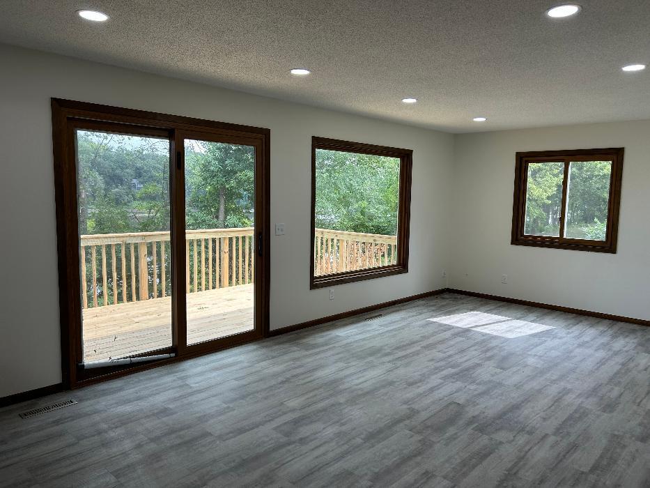 LIVING ROOM.jpg