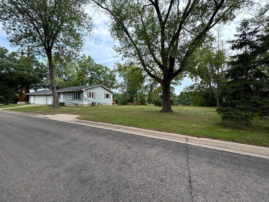 FRONT RIGHT HOUSE WITH LOT.jpg