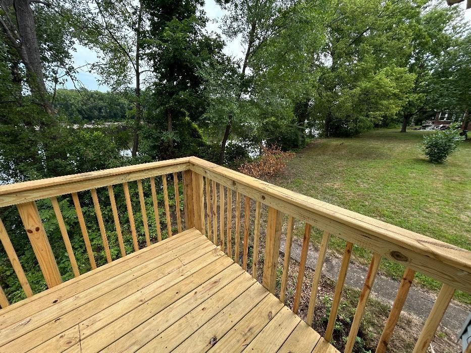 DECK VIEW TO SOUTH LOT.jpg