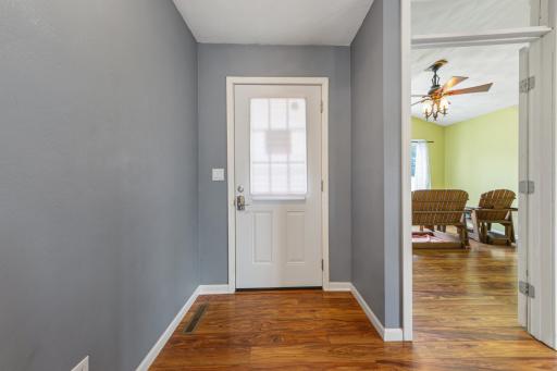 11 entry_foyer.jpg