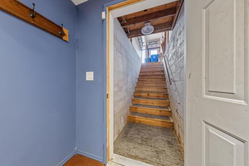 43 garage entry_lower.jpg