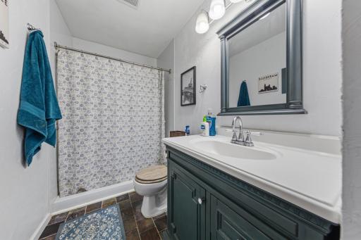 30 bathroom.jpg