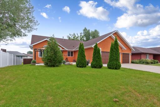 1905 Prairie Lane NE, Owatonna, MN 55060