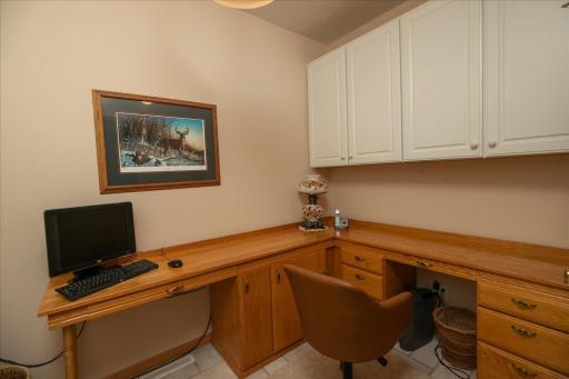 17-17-Office.jpg