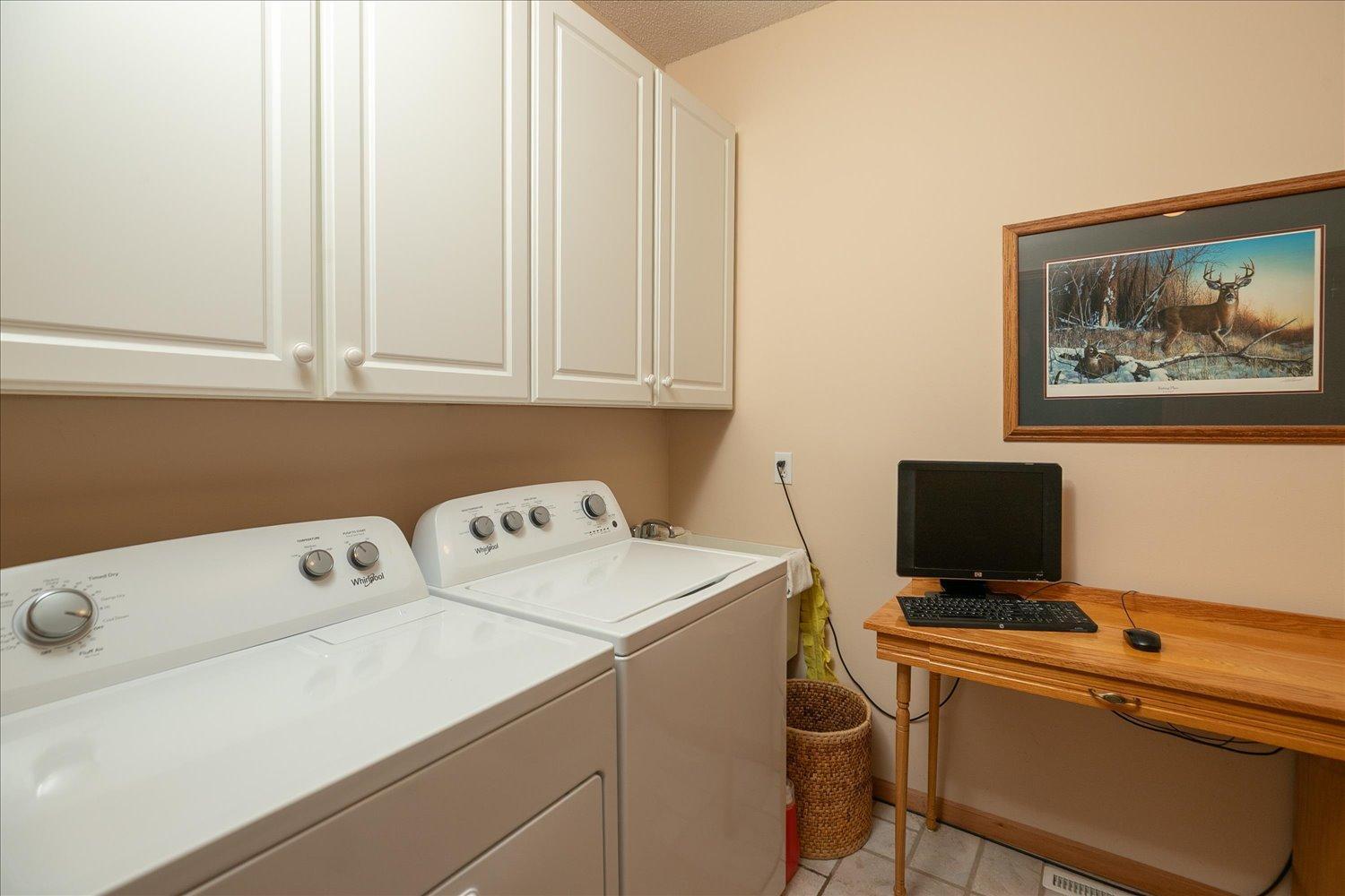 16-16-Laundry.jpg