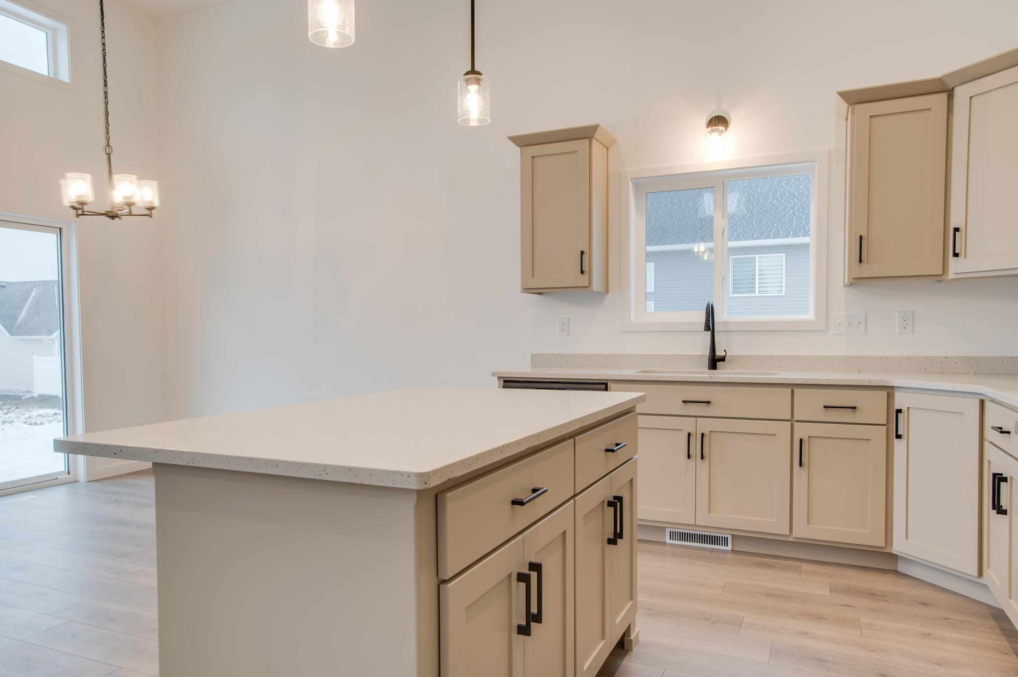2516_38TH_AVE_S-14.jpg