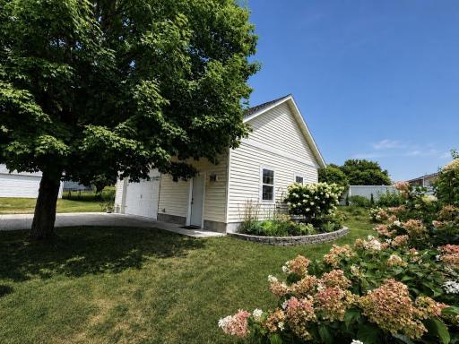 1314 N 5th Street, Saint Peter, MN 56082