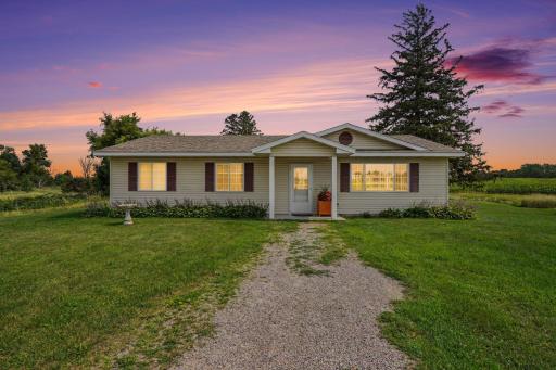 Welcome to 2730 Hamlin Avenue NE!