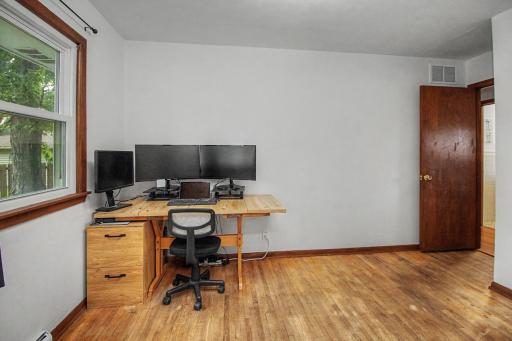 2nd Bedroom/ Office