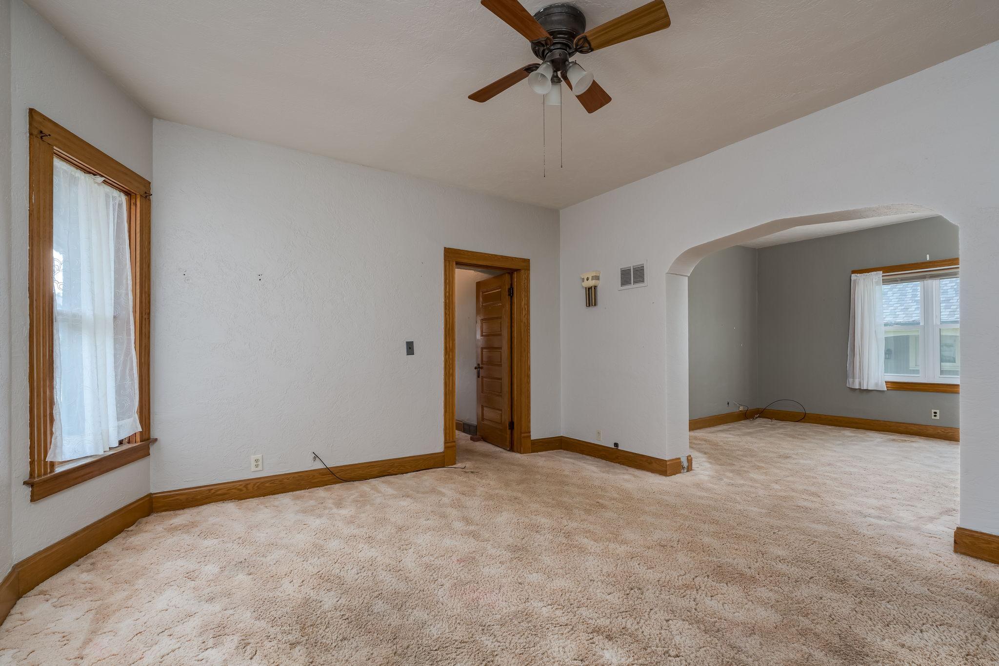 8-web-or-mls-408-s-main-st.jpg
