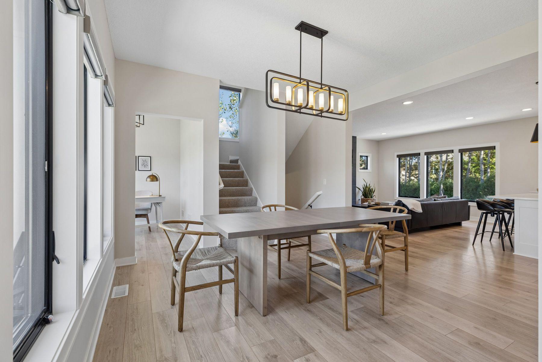 Large dining area ideal for gathering with friends and family
