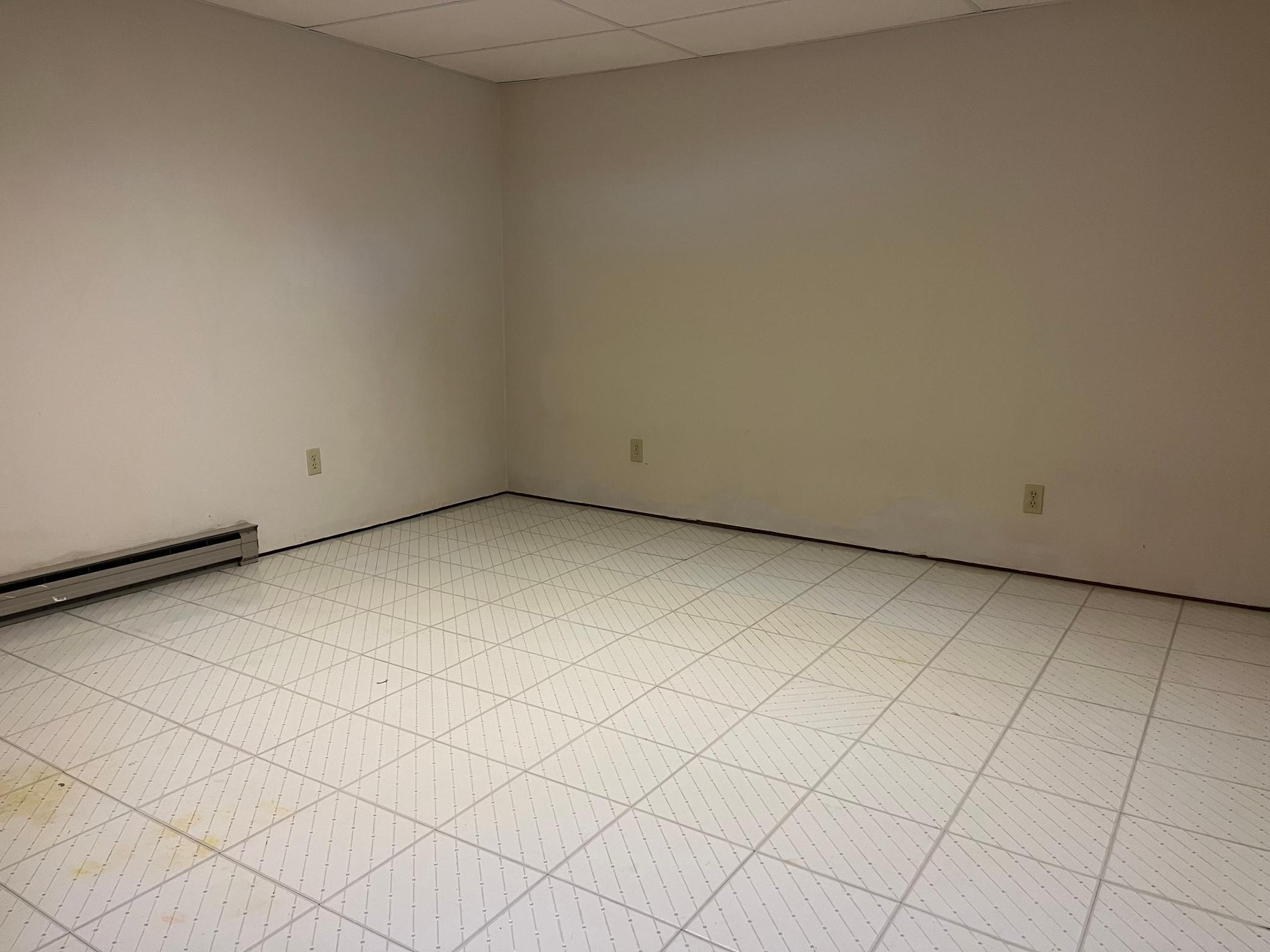 LOWER FLRX ROOM
