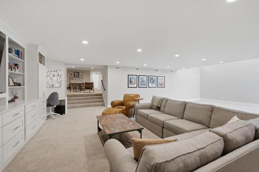 So much of this house is about perfect balance and flow, like this gentle entry from the lounge to the family room.
