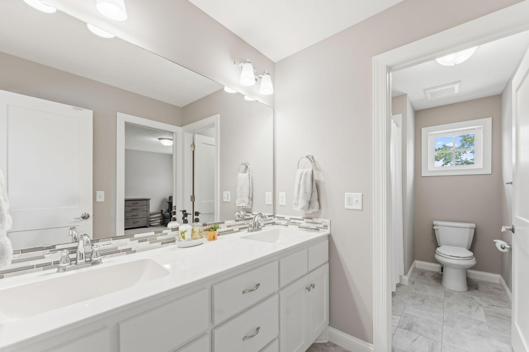 26 Jack & Jill Bath Private Comode.jpg