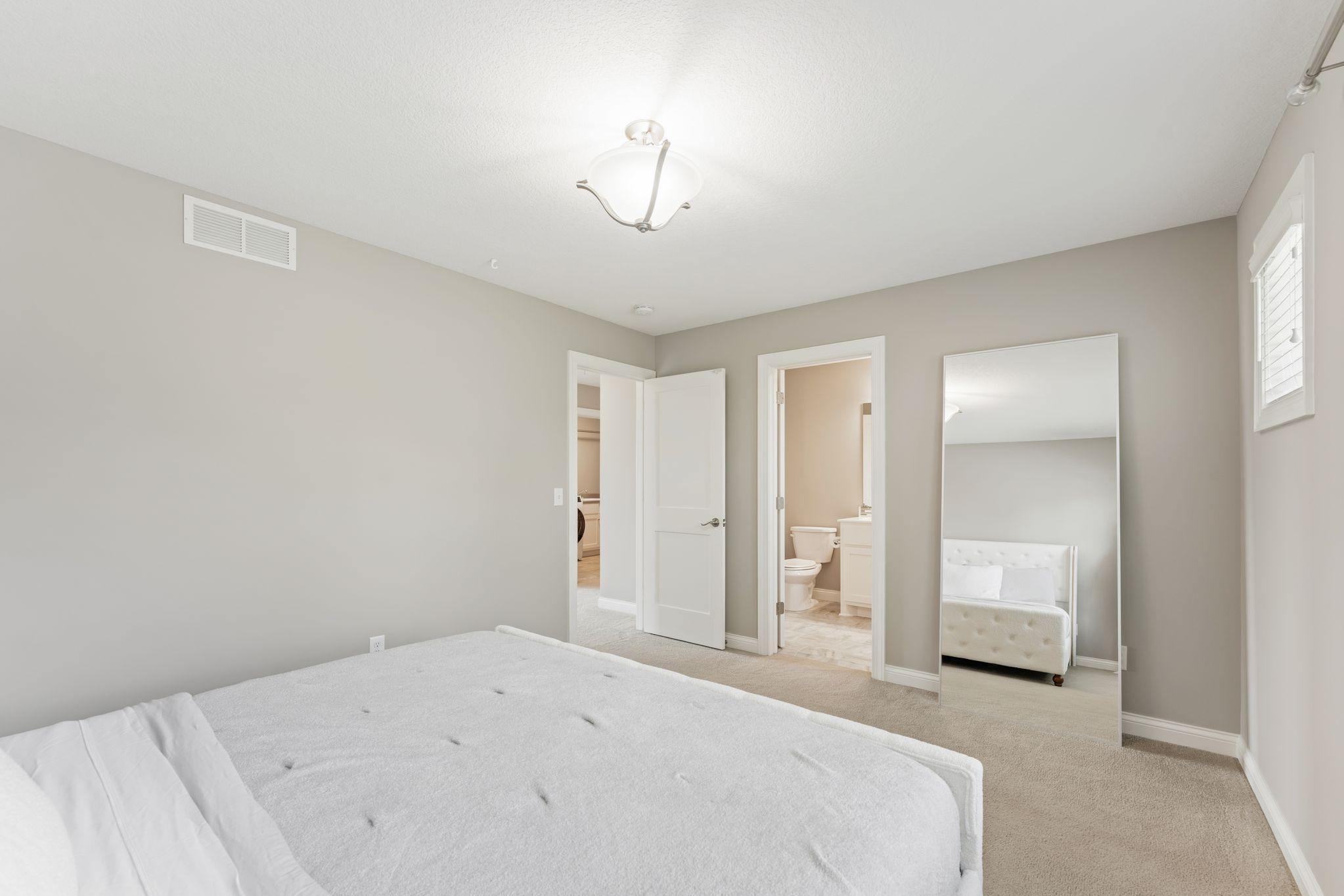 24 Bed 2 Private En Suite 2.jpg