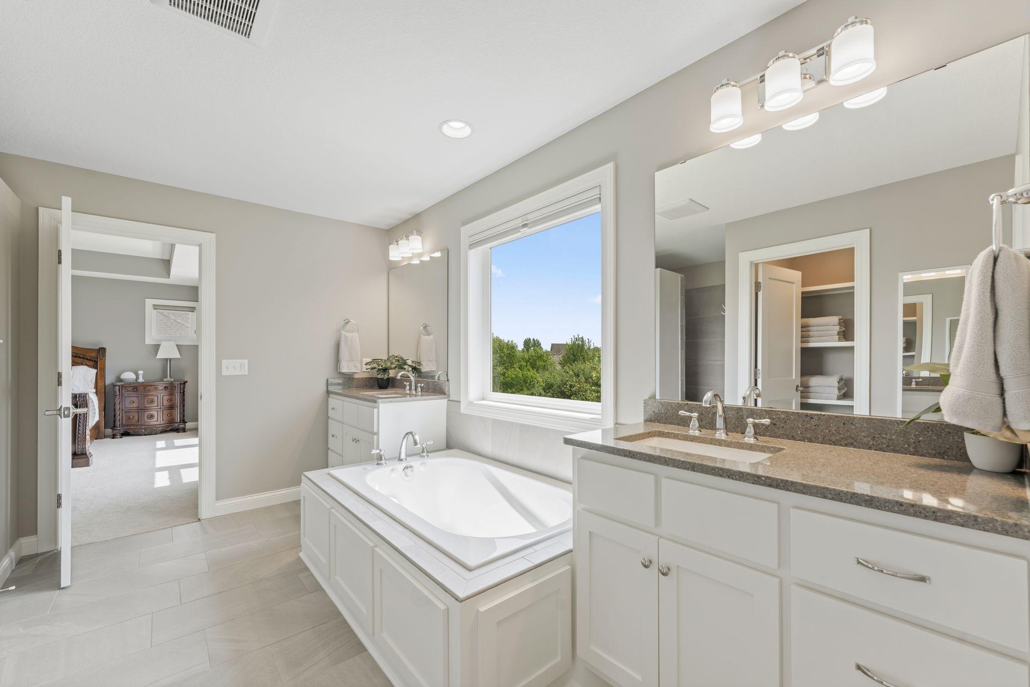 23 Primary Bath 2.jpg