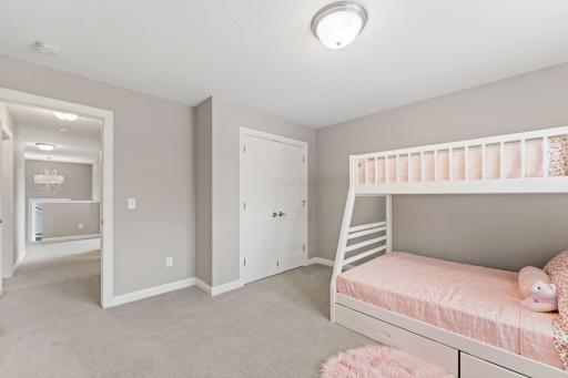 10 Crescent Lane, North Oaks, MN 55127