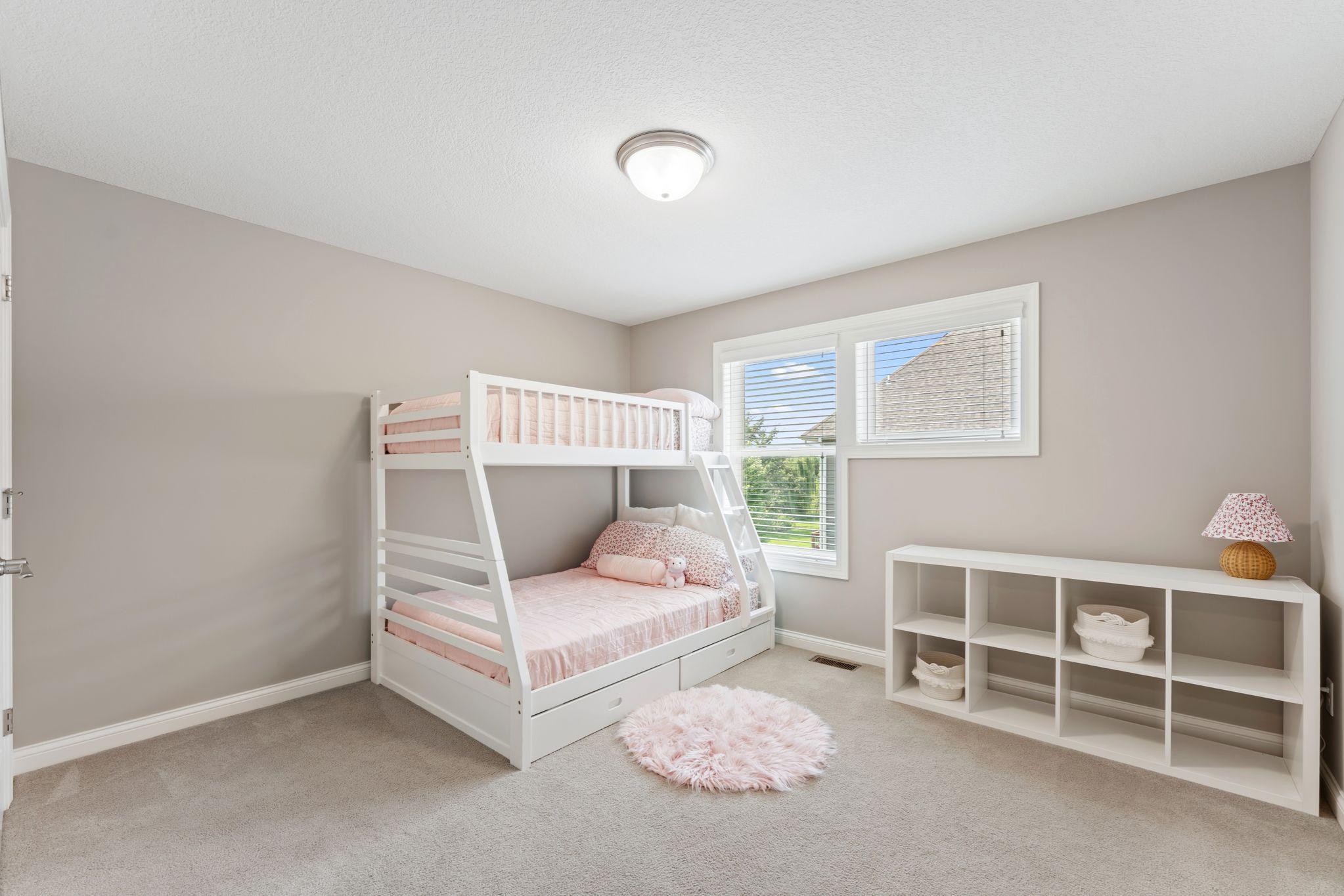 25 Bed 3 Jack & Jill Bath 1.jpg