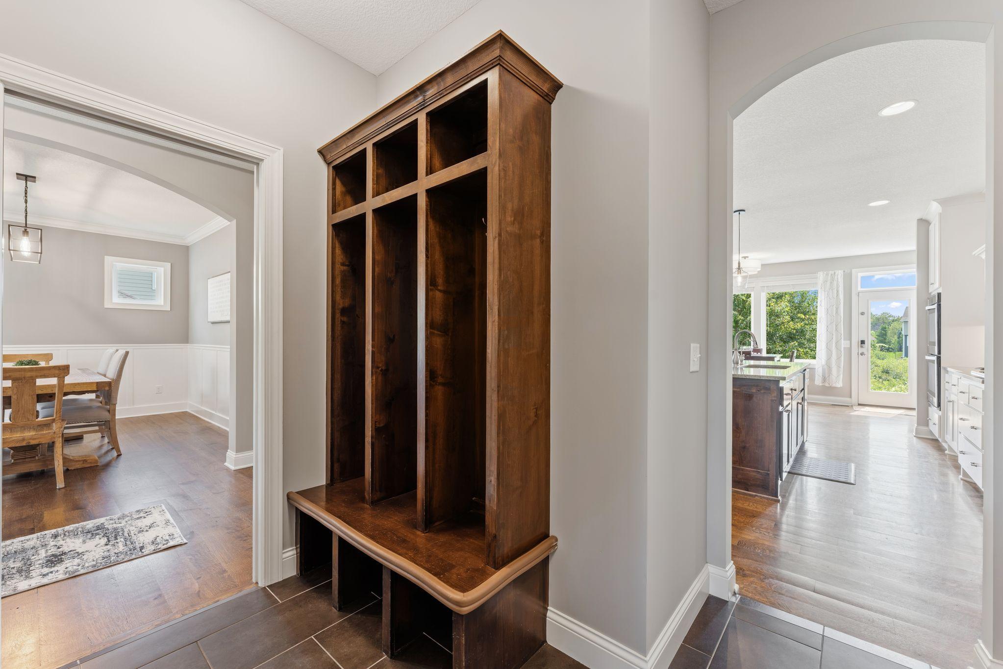 20 Mudroom.jpg