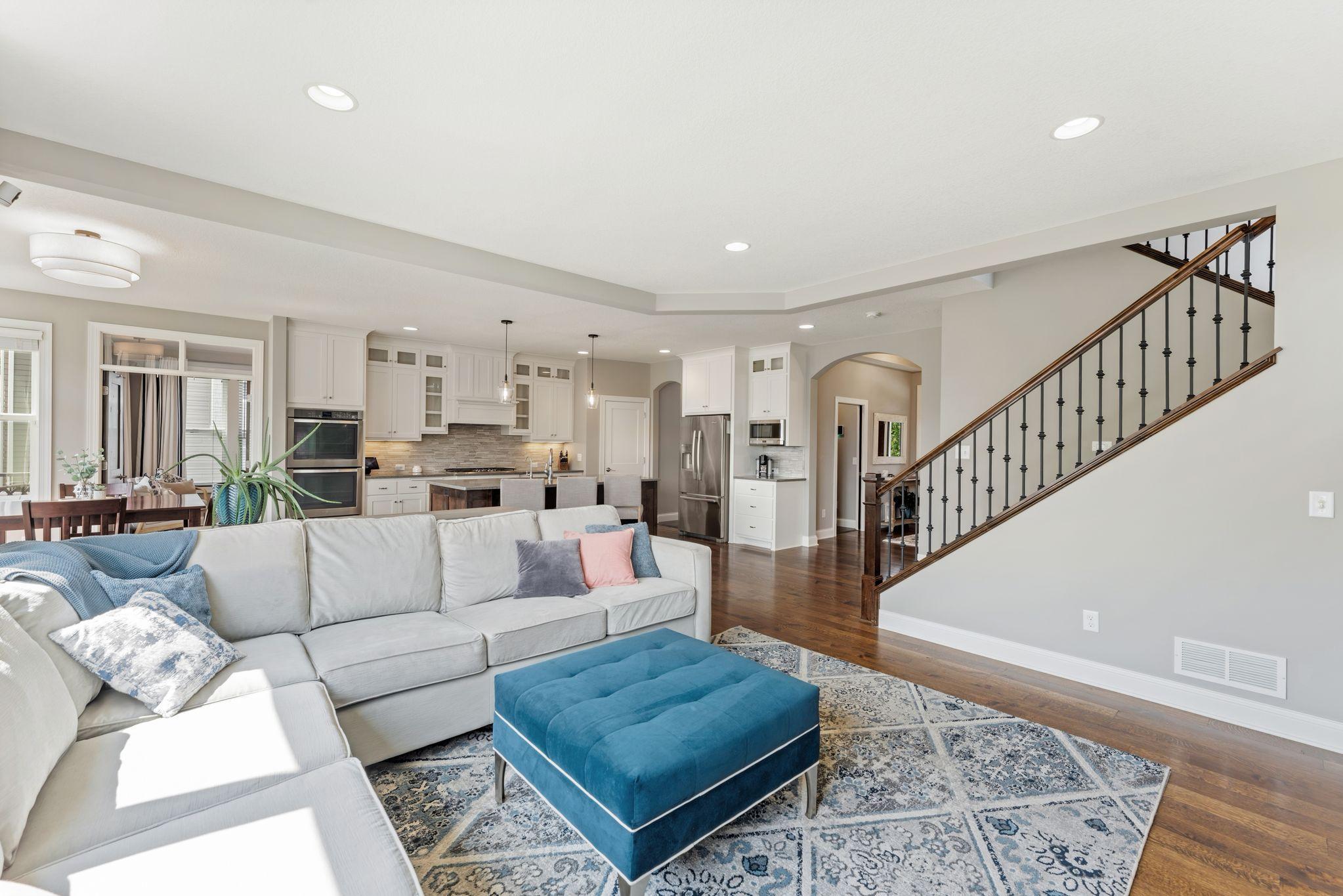 06 Livingroom 1.jpg