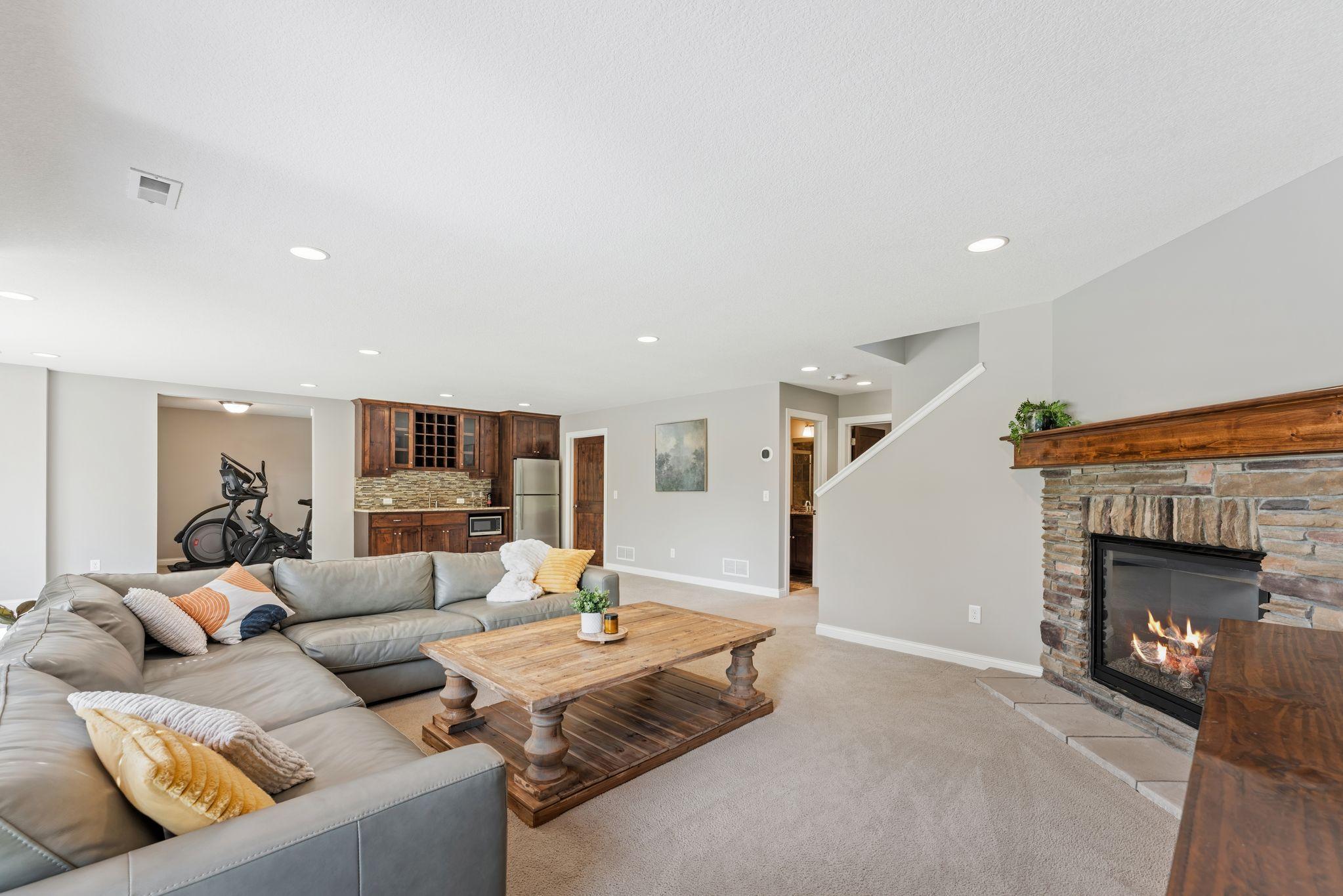 30 Lowever Level Family Room 5.jpg