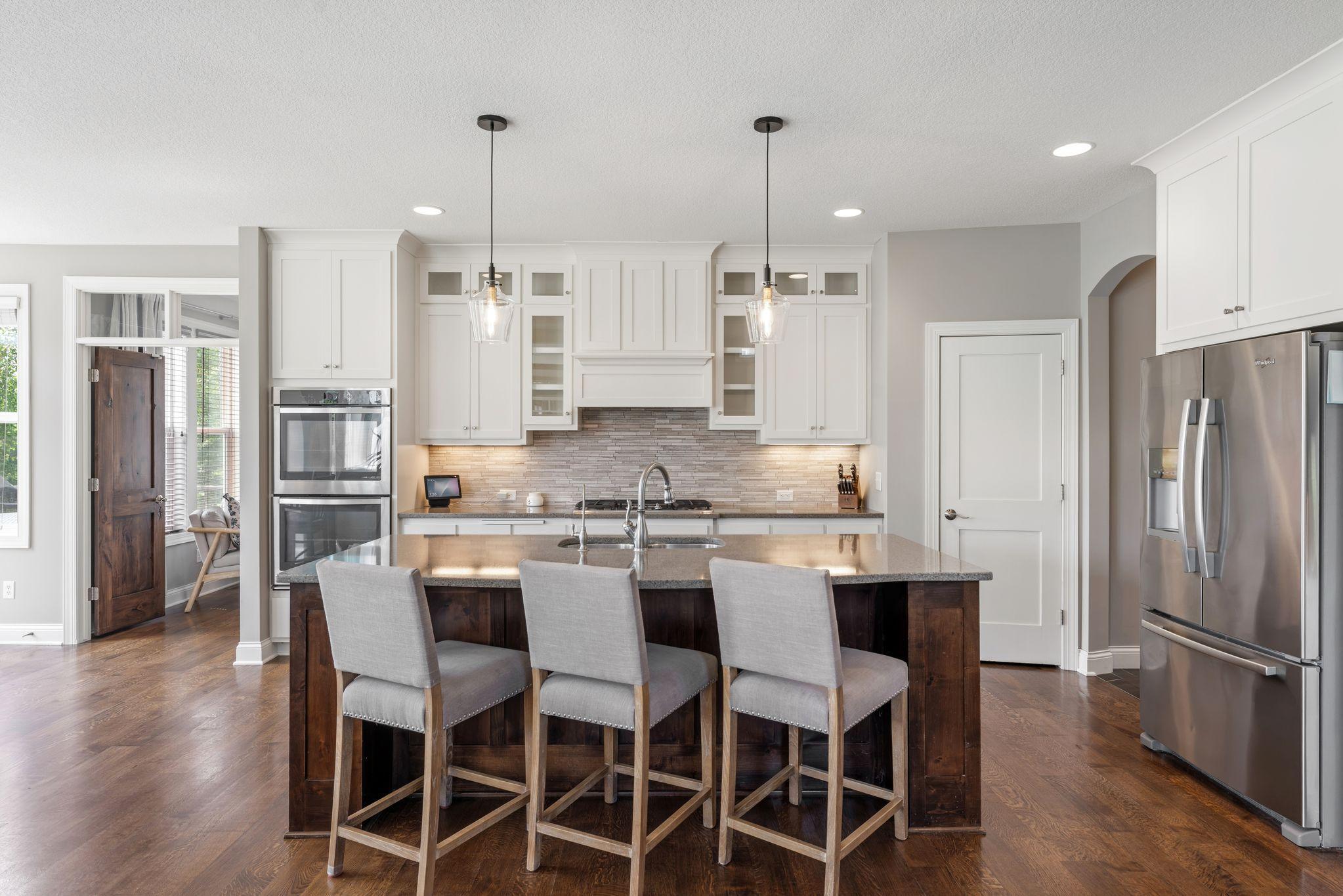 09 Kitchen.jpg