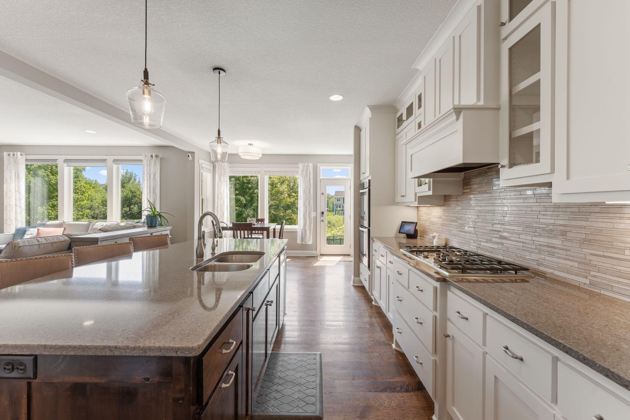 08 Granite Tops.jpg