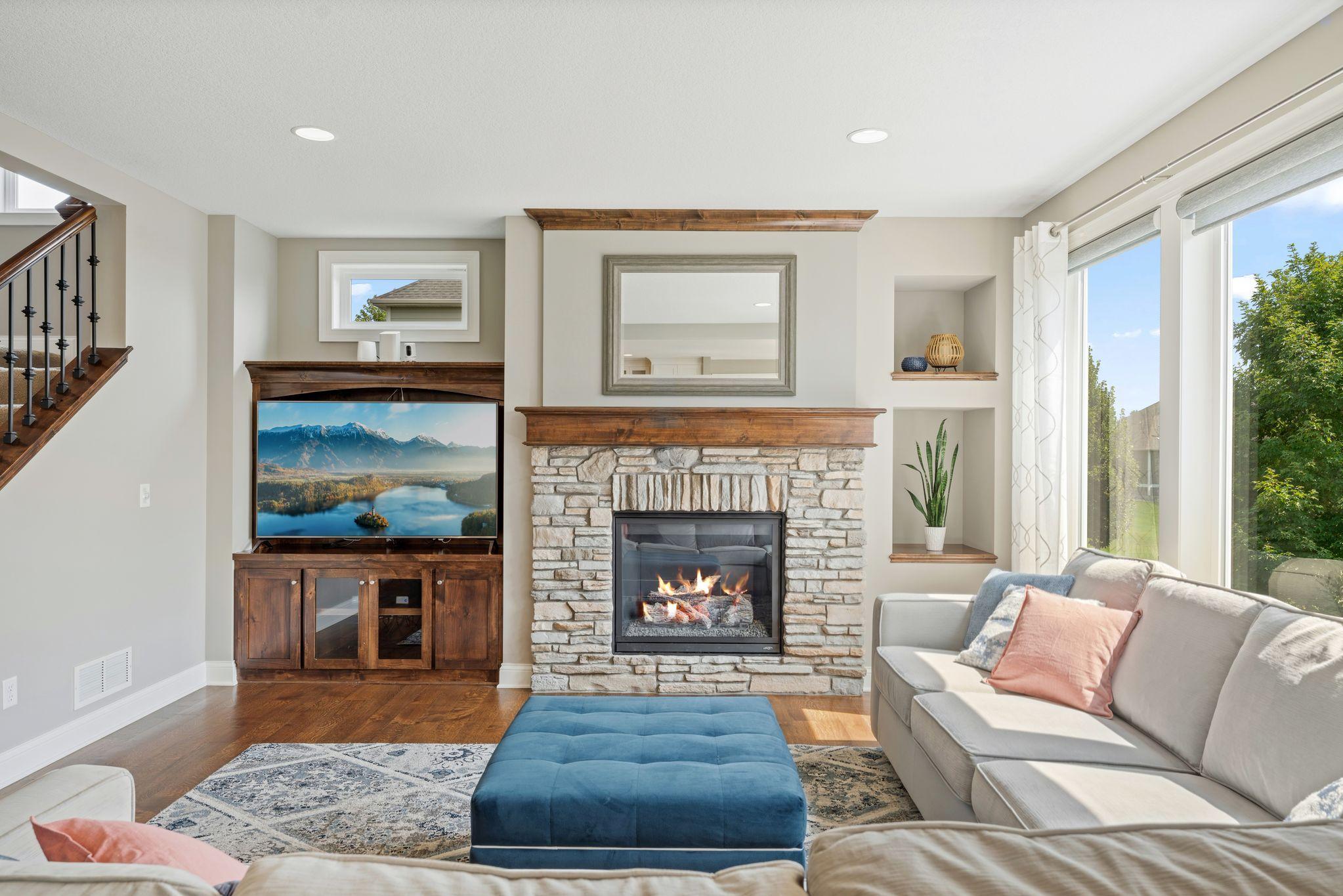 04 Stone Fireplace.jpg
