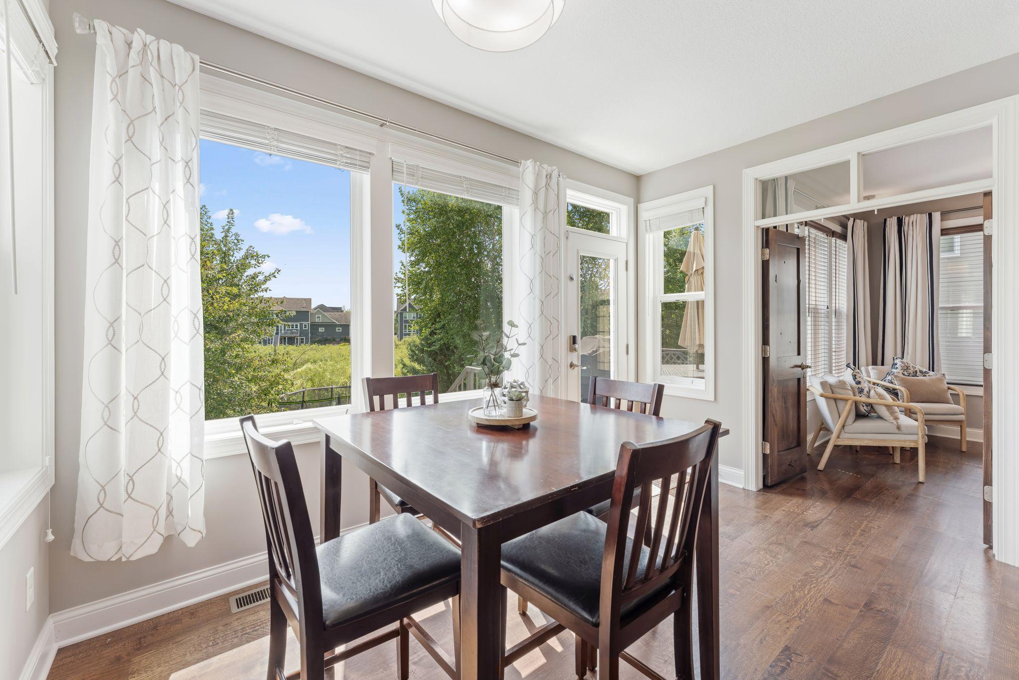 14 Dinette Doorway to Office.jpg