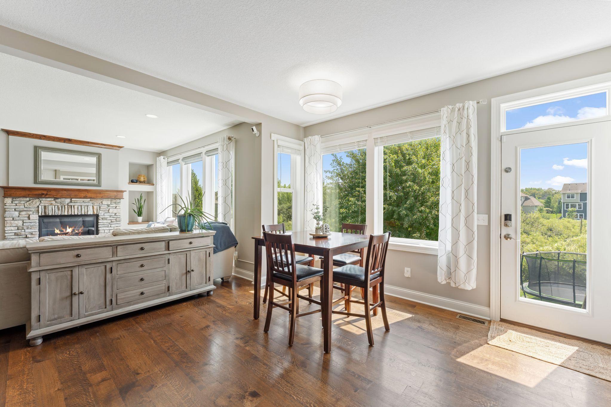 13 Dinette Doorway to Deck.jpg