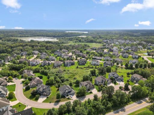 10 Crescent Lane, North Oaks, MN 55127