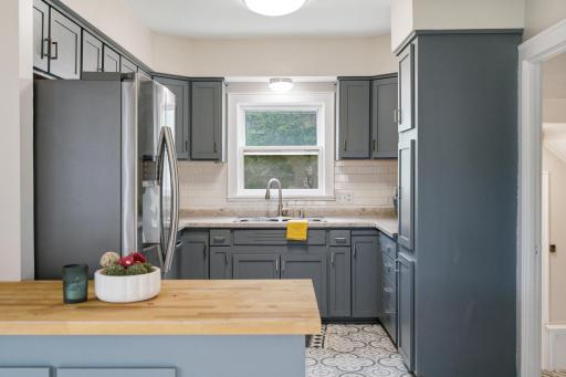 Kitchen island