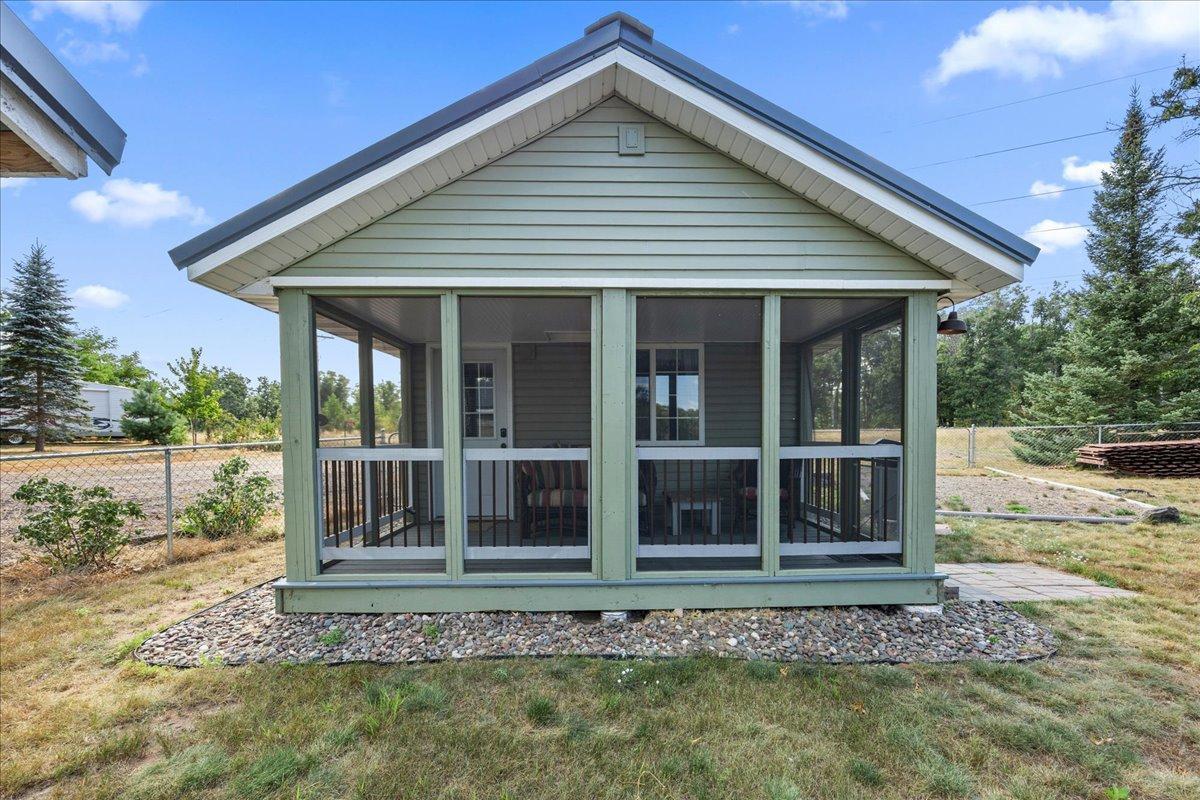 Screened in porch