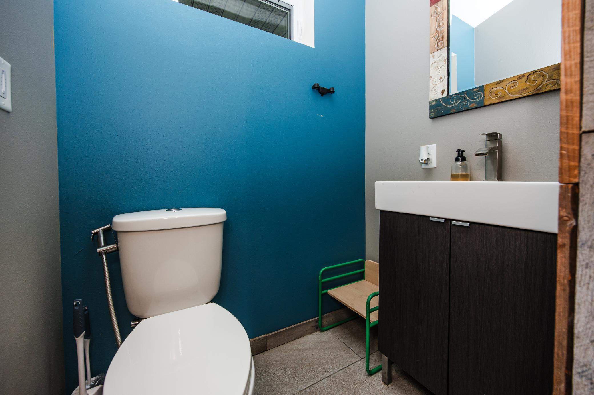 ML 1/2 Bathroom