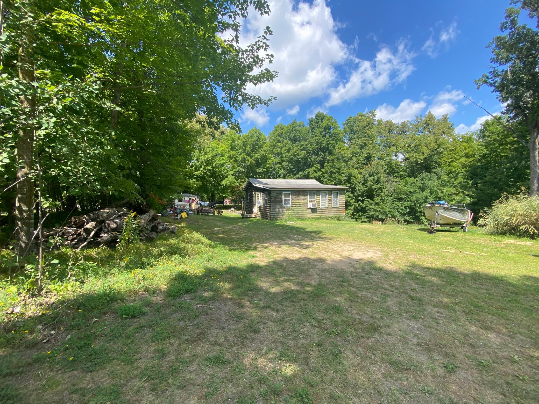 Nice wooded lot